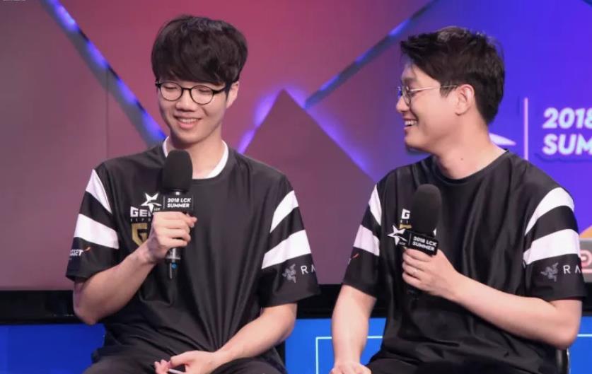 伍在点球大 伍在点球大